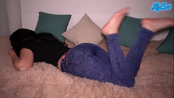 THIS HORNY FROM THE WEDDING PARTY!! GIRL RIDES COCK LIKE A MARE