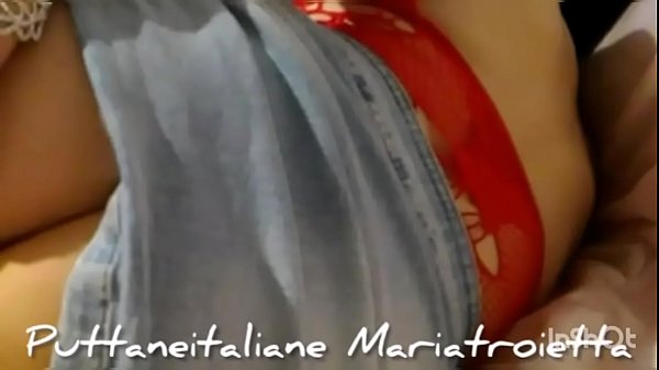 Tira fuori il cazzo e dai la tua sborra a Mariah  