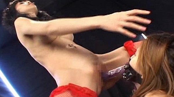 lesbian facefuck squirting