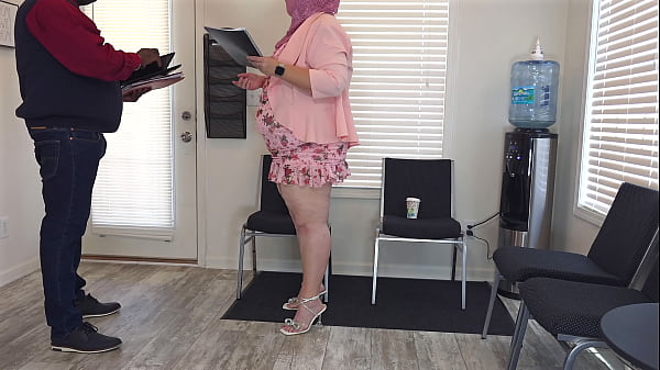 Big fat ass BBW white secretary fucks boss after interview and gets accidental Creampie close up 