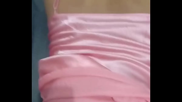 Bokep indonesia Di ajak mampir kerumah sama tetangga saat suaminya pergi mancing