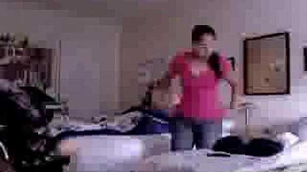 Show on webcam of cute Sisters 1