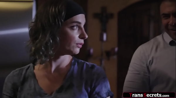 Ts stepdaughter Janie Blade blindfolded by her stepdad as a bday gift.The shemale sucks cock and is spanked.The small tits tgirl bareback anal rides