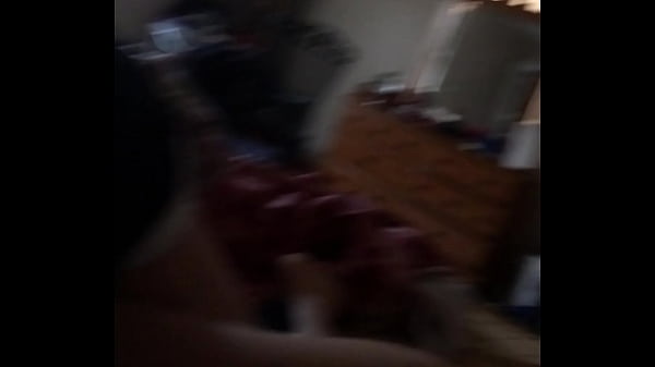 Disfrutando de un oral a oscuras