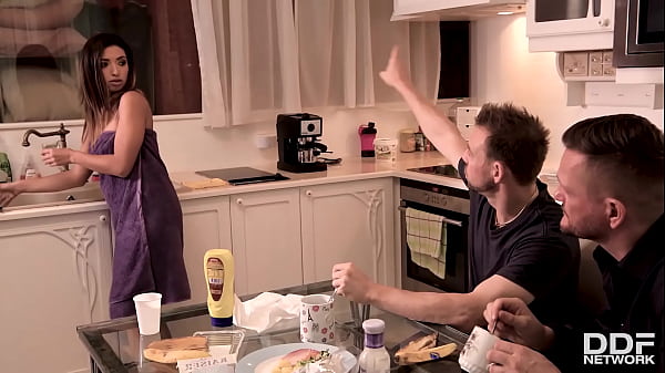 Dp Threesome with Frida sante