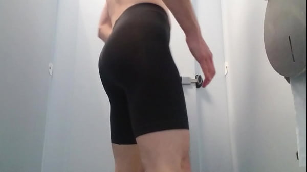 Store bathroom fuck in tight black lycra