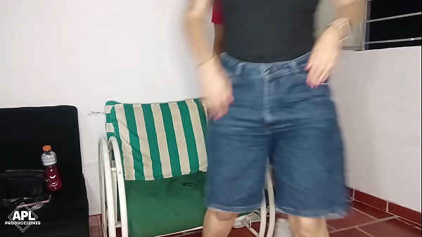 Me gusta llevar amigas a mi casa y follarles sus ricos co&ntilde;os - Parte 1