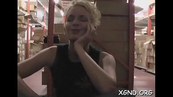 Foxy woman Christen flirts and gets licked