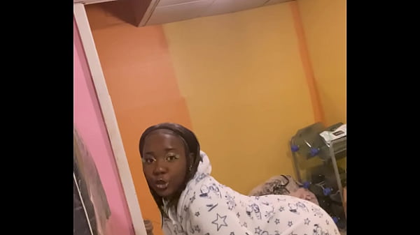 Female Rapper Exposed