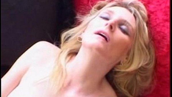 horny mature girls fingering and fucking 2