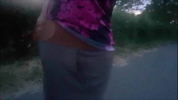 Hummm je rentre vite et on se retrouveje suis bien excit&eacute;e, on va s'amuser  