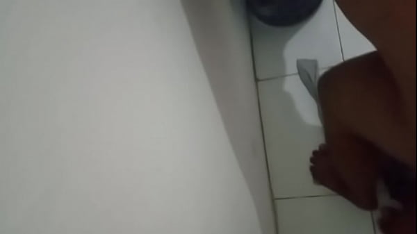 Wanita asal semarang becocok tanam sama pak guru