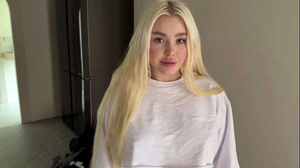 Cum in a classmate. A college girl saw my house and offered to have sex with me.