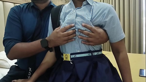 देसी लड़की अपने सिर के साथ सेक्स किया  