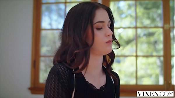 VIXEN Jade Nile Gets Help From Her Roommate To Open Her Boyfriends Eyes