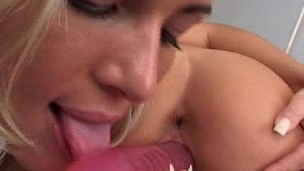 Mona Green - Megan Cole lesbian experience p 11  