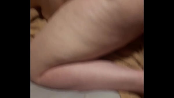 Watxhign girlfriend while she takes a friends cock