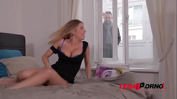 Busty Britney Amber's deep throat & big titties fucked balls deep on bed GP336