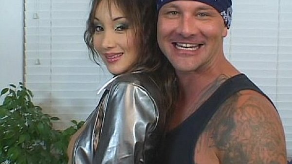 Metro - Stick It 02 - scene 8