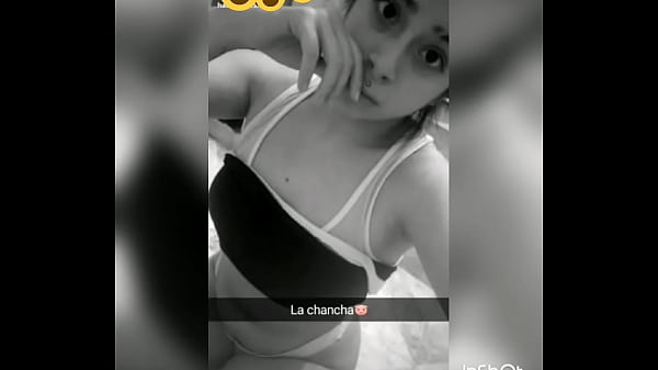 Pendeja  de 18 a&ntilde;os , bien puta se muestra para todos