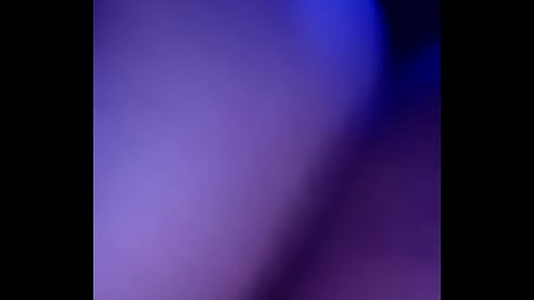 Cdzinha arombada pelo neg&atilde;o pauzudo na Festinha de cdzinhas no carnaval na  Balada Lurex