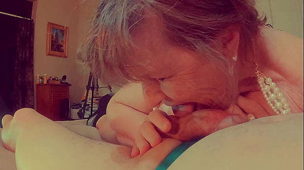 Mature Scot blowjob queen  