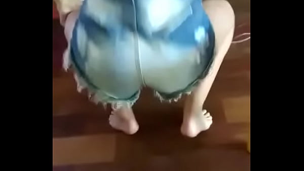 Prima Gostosa Rebolando