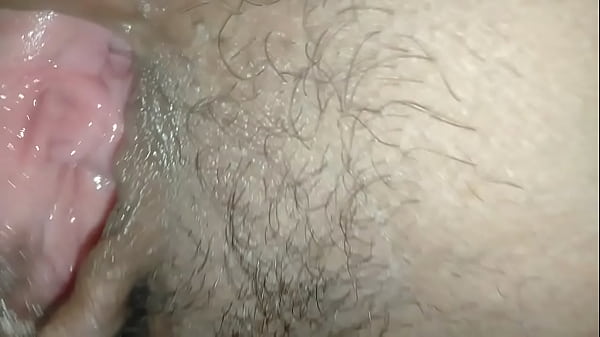 แหกหีสาวไทยเอาลิ้นเลียแตดจนน้ำแตก