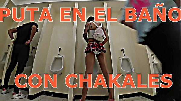Flaquita exhibe sus bragas a los chakales 