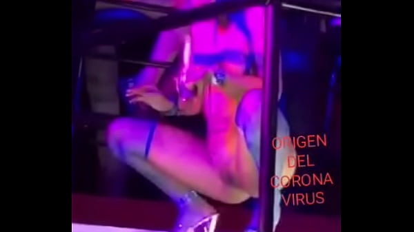 chica flaca muy puta