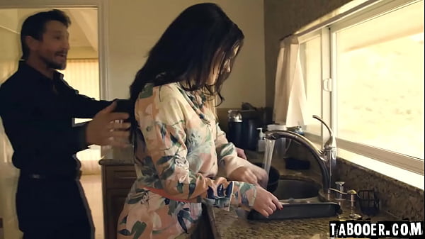 Krissy Lynn and her 18-years old step-daughter Kamryn Jade having a threesome with Kamryn's uncle Tommy Gunn