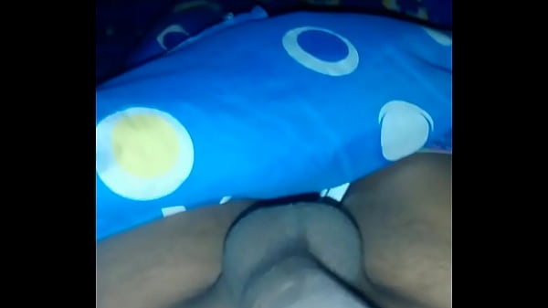 Chavo gay caliente pajeandose por cam