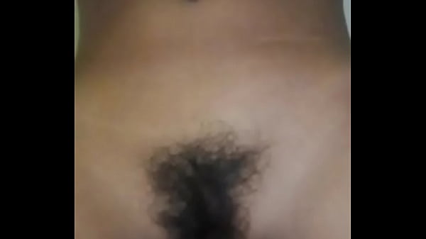 Ni&ntilde;a masturb&aacute;ndose