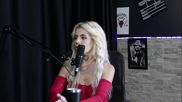 COMPILADOS DA KYRA SEX NO PRELIMINARES PODCAST COM BIA HOT - PARTE 1 (WATCH ON: SHEER/RED)