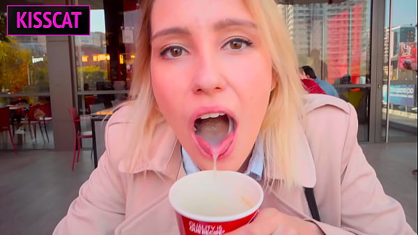 Public Blowjob in Wendis Toilet & Get Coffe with Cum