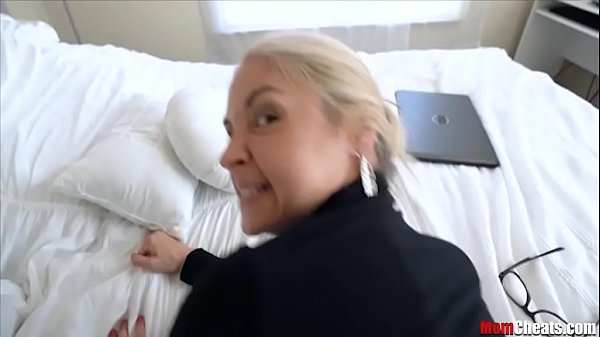 Nerd m. Fucks My Cock