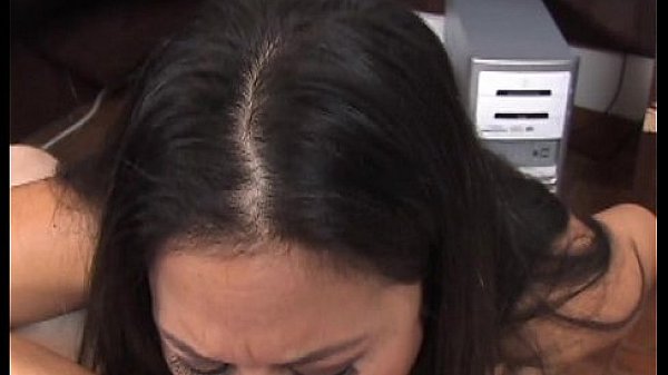 Latin girl deepthroats dick