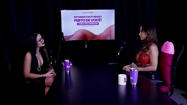 Uma pegada &eacute; essencial na hora h, contou da cena que mais gostou de fazer, foi fodida em cima da casa do cachorro, e a DP Anal... - Belinha Baracho (WATCH ON: SHEER/RED) 