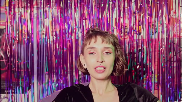 ATRIZ PORN&Ocirc; BIA ROMAN FALA SOBRE SEUS FETICHES  