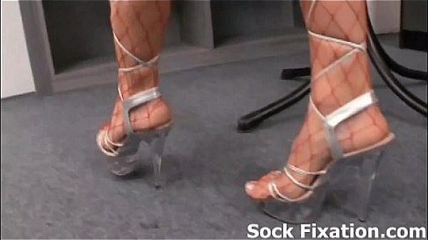 You like looking at my soft sexy feet, don't you?