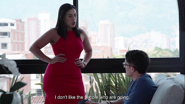 Joven MILF De Gran Culo Latino Se Folla a Su Esposo Como Sorpresa De Aniversario