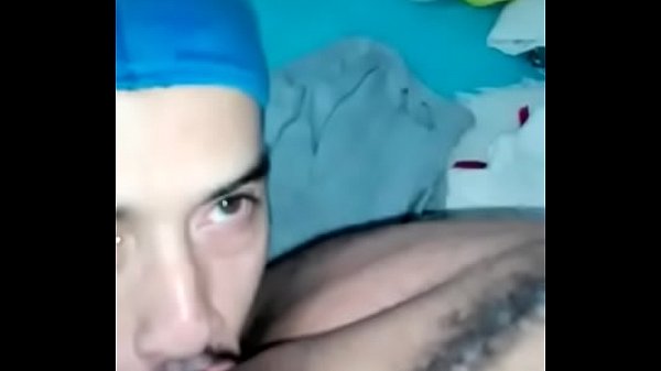 Saber que despues de salir a correr llega a mi casa dispuesto a que le mame la verga y le de el culo es un honor para mi 