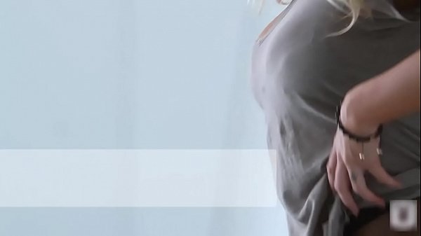 Justine Devine nude tease