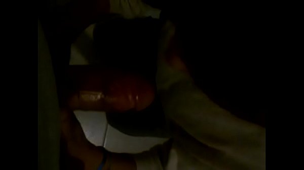 sucking cock.mamando la pija de un hetero. 