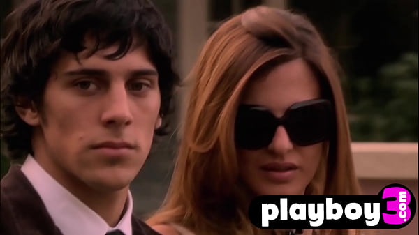 Hot babe exposed amazing lingerie and ass  