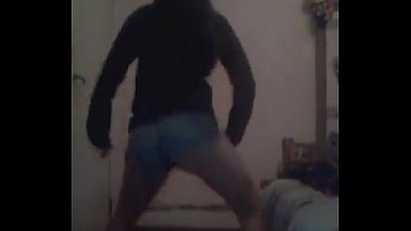 Karen Antonini de PCDAM perreando  