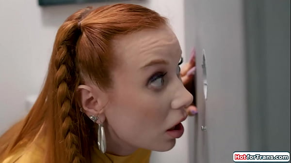 Busty redhead sucks and fucked by the two shemales Janie Blade and Kasey Kei fuck through restroom gloryhole.The babe facesits the barebacked tgirl 