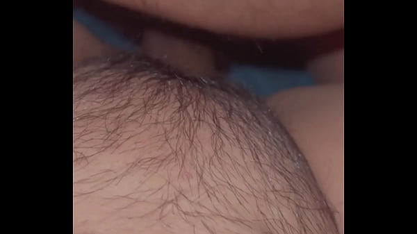 Leaked at home, big, plump pussy, very tight, very horny, putting a finger in the pussy is still tight. If you put your cock in it, how tight will it be?
