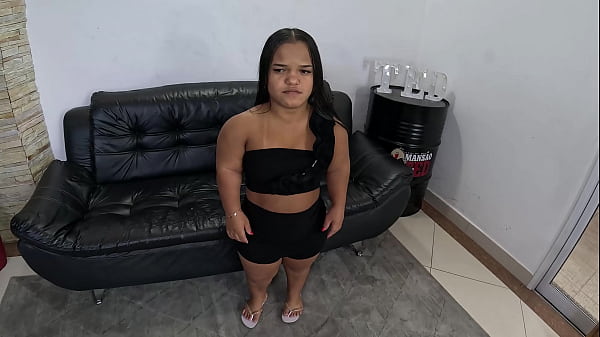 A primeira vez da an&atilde;zinha Baixinha Bundudinha e ela resolveu fazer seu primeiro anal