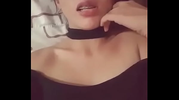 masturb&aacute;ndose para el novio en su cuarto despu&eacute;s de coger con otro